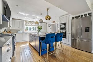 Photo 6- click for photo gallery